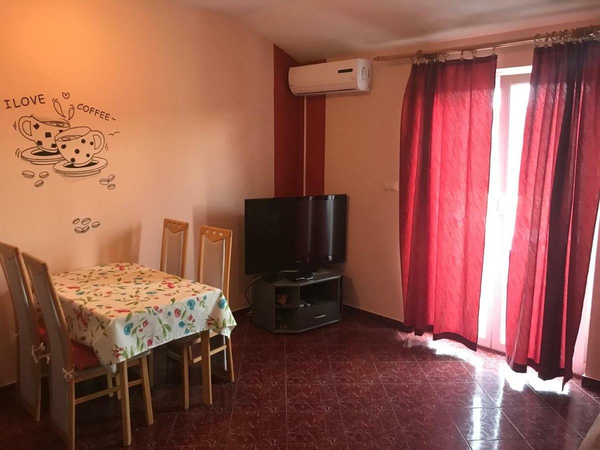 Apartmani Paulina لوبار المظهر الخارجي الصورة